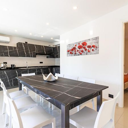 Villa Cisa Con Yacuzzi Lignano Sabbiadoro Extérieur photo