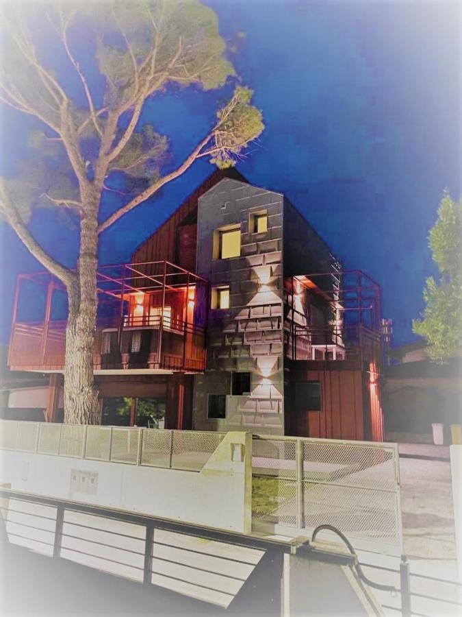 Villa Cisa Con Yacuzzi Lignano Sabbiadoro Extérieur photo