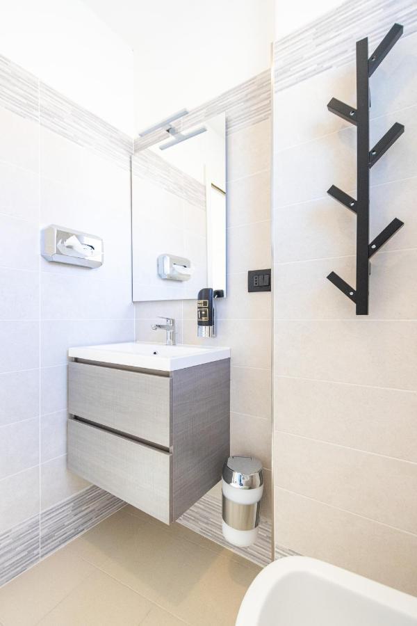 Villa Cisa Con Yacuzzi Lignano Sabbiadoro Extérieur photo